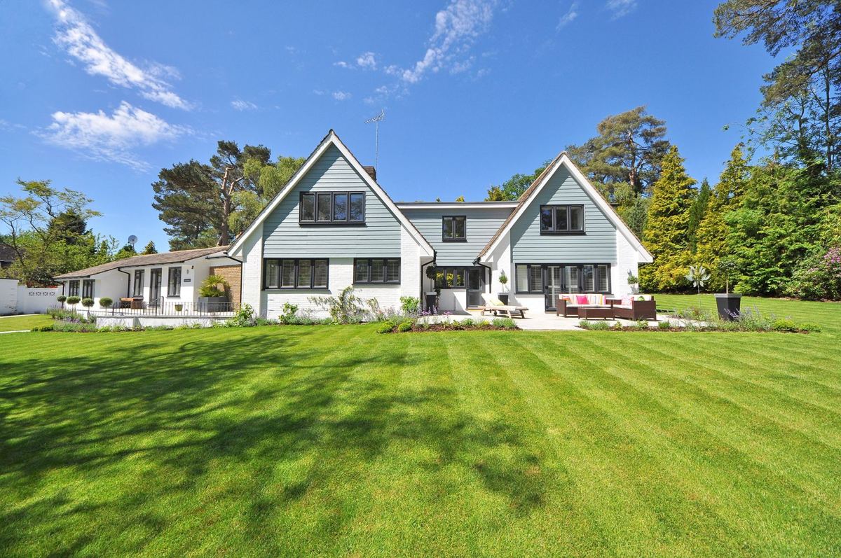 Real estate property managed with QROONE